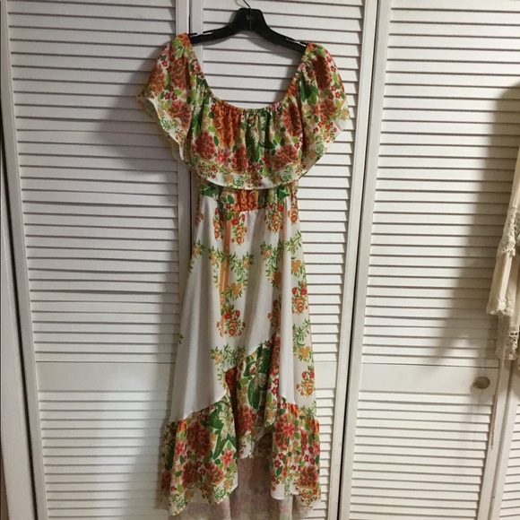 Flower dress. - Picture 5 of 7